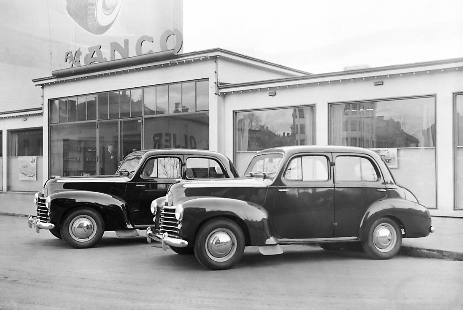 vauxhall_Velox_1_generation__Sedan__2.jpg