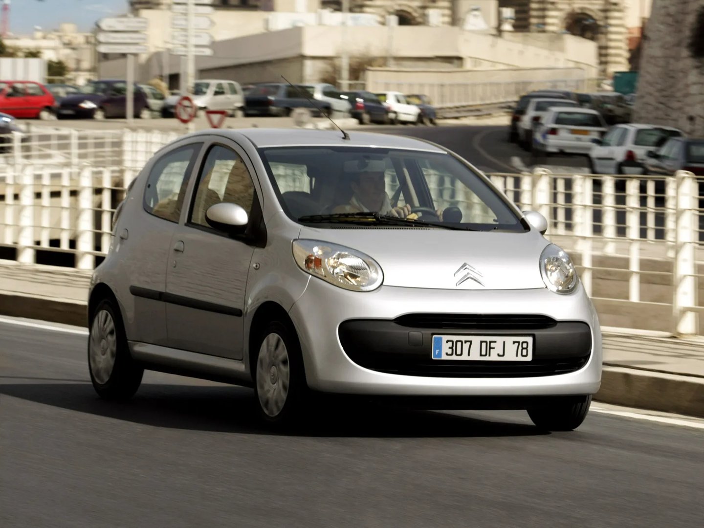 Citroen_C1_1_generation__Mini_5-doors__10.jpg