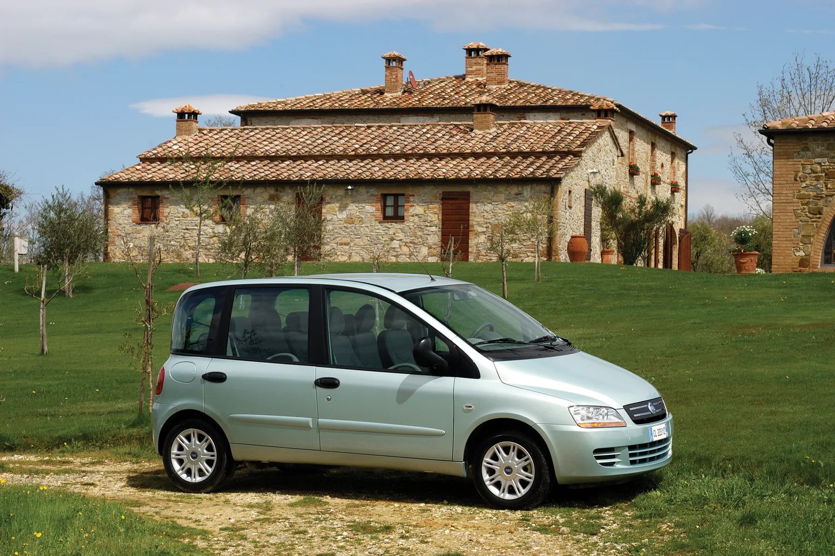 Fiat_Multipla_1_generation_restyling__Compact_Van__13.jpg