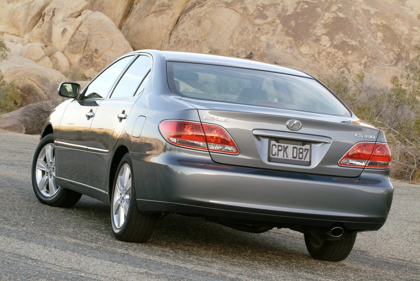 Lexus_ES_4_generation_restyling__Sedan__12.jpg