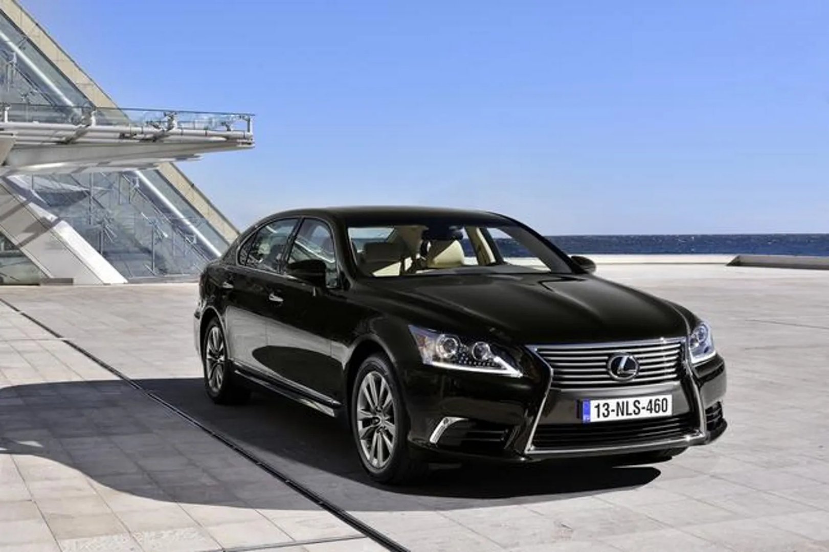 Lexus_LS_4_generation_restyling__Sedan_Long__2.jpg