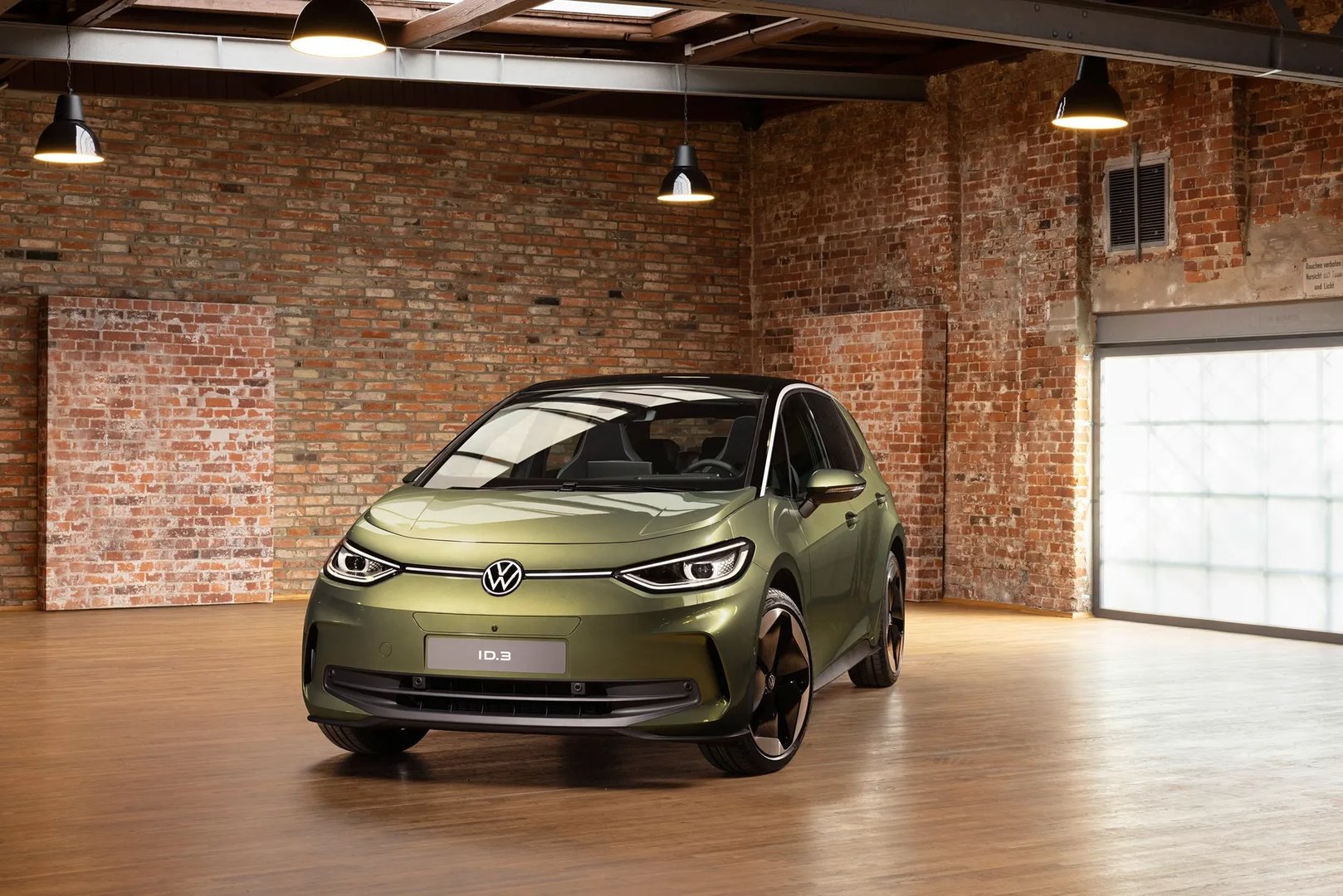 —  Hatchback 5-door
