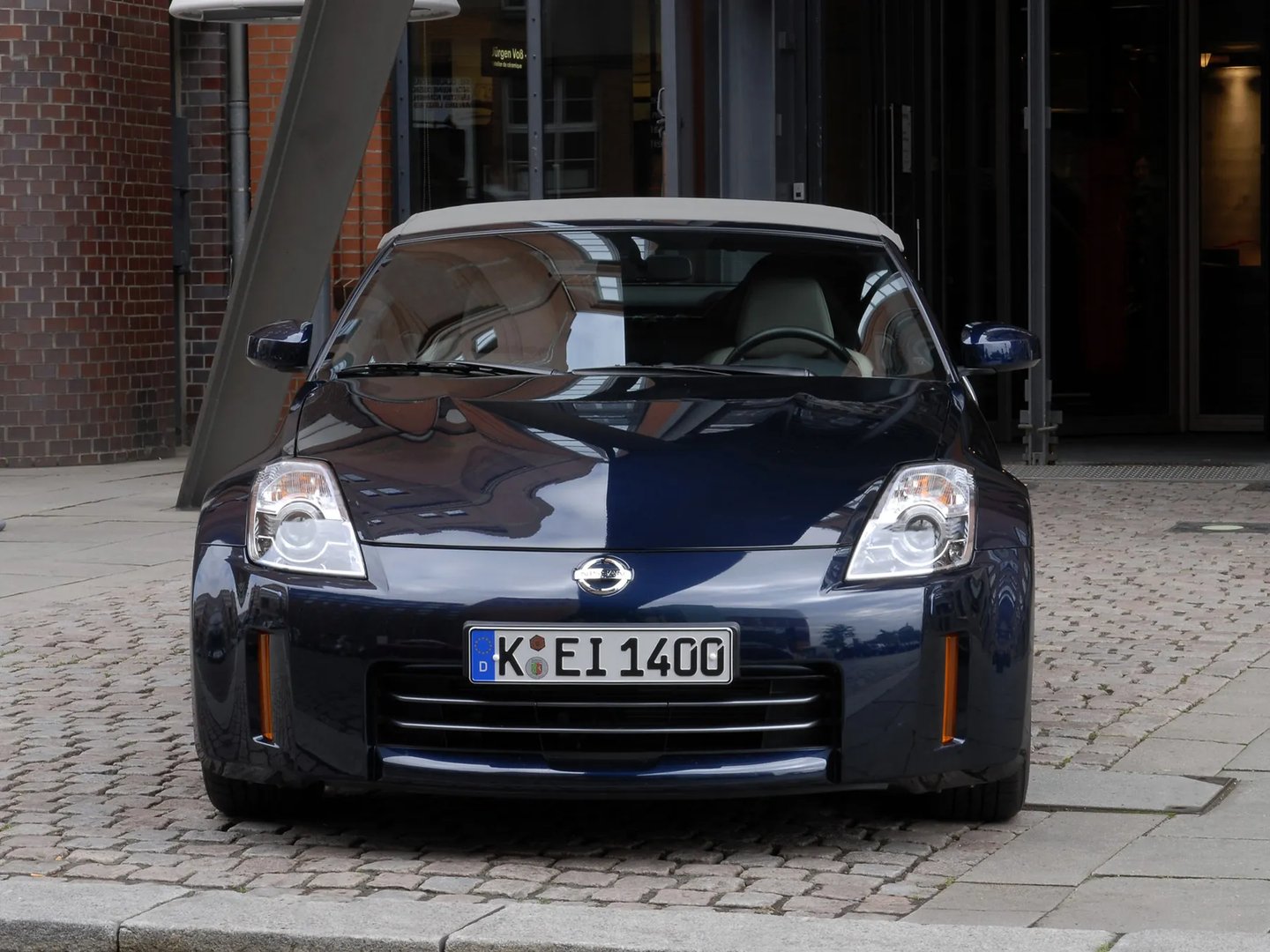 Nissan_350Z_1_generation_restyling__Cabrio__6.jpg