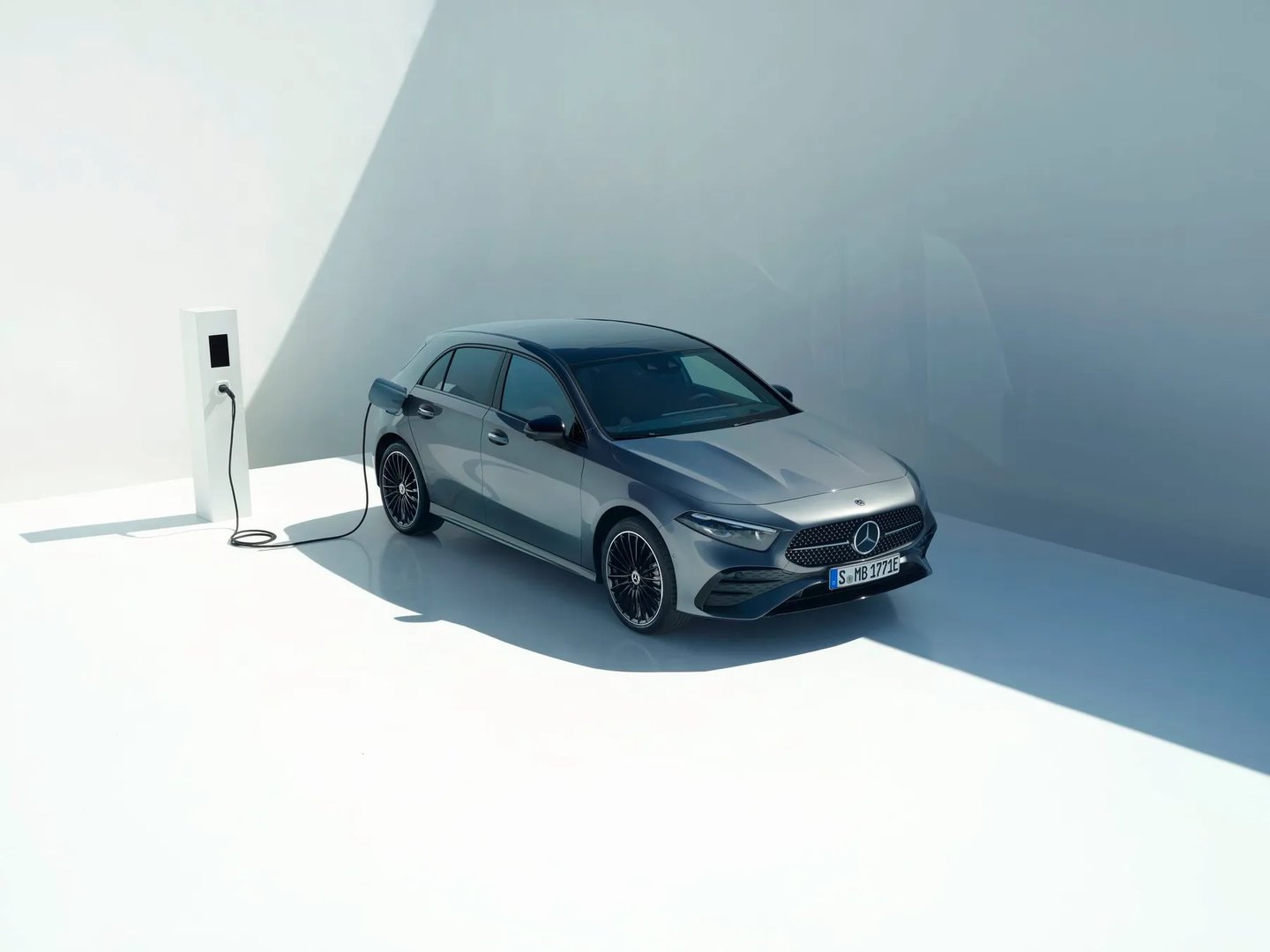 Mercedes_A-Class_4_generation_restyling__Hatchback_5-door__2.jpg
