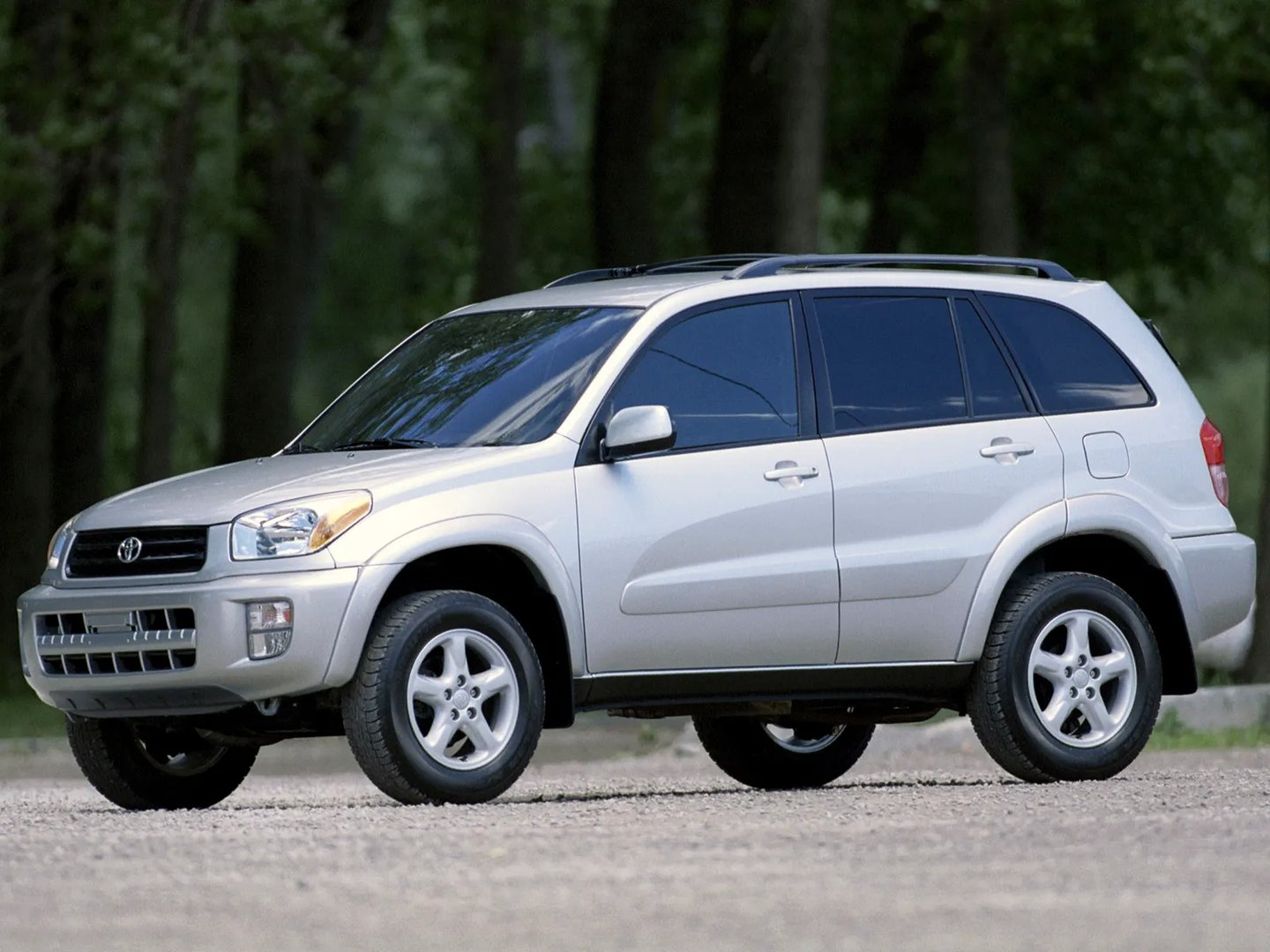 Toyota_RAV4_2_generation__SUV_5-doors__10.jpg