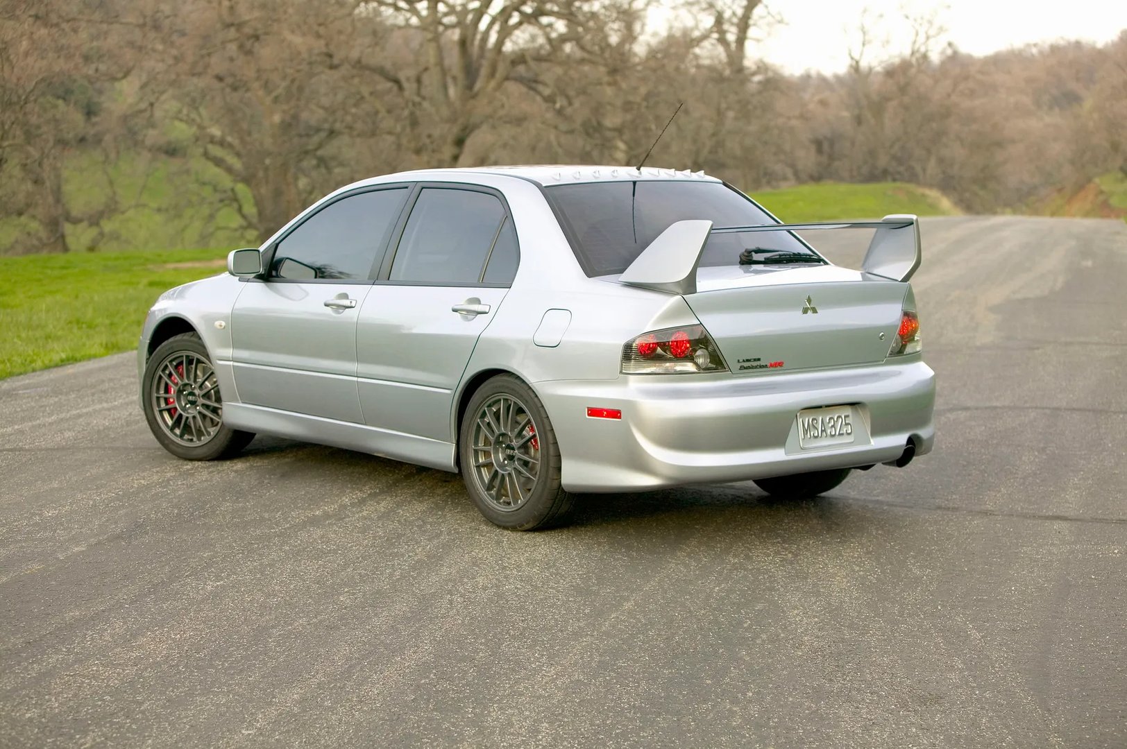 Mitsubishi_Lancer_Evolution_9_generation__Sedan__12.jpg