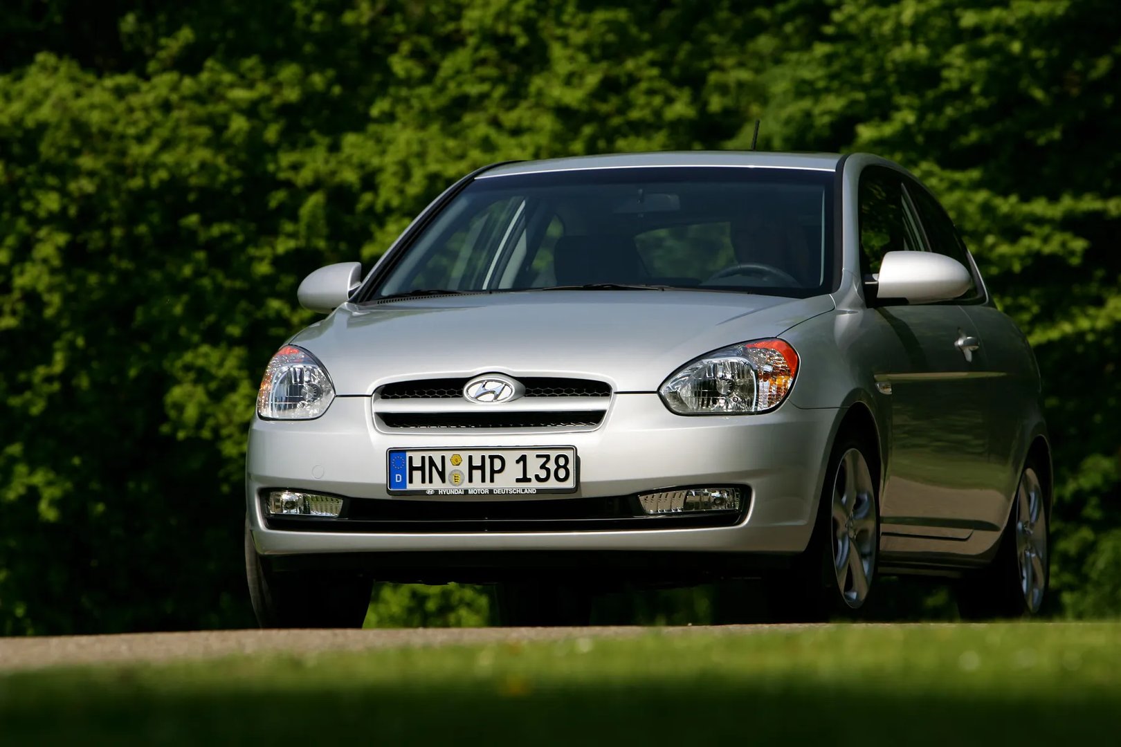 Hyundai_Verna_2_generation__Mini_3-doors__12.jpg
