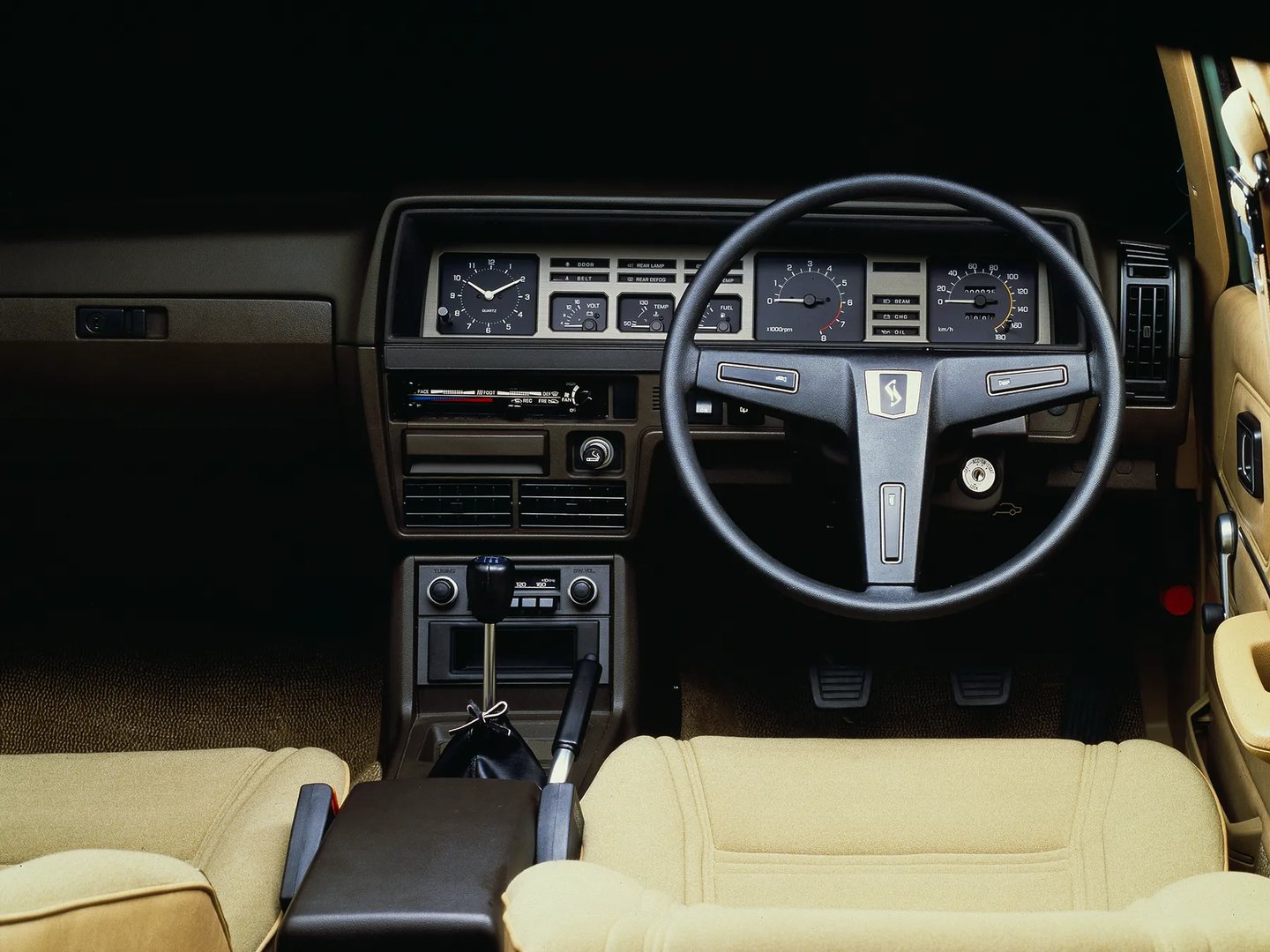 Nissan_Skyline_5_generation__Estate_5-door__8.jpg