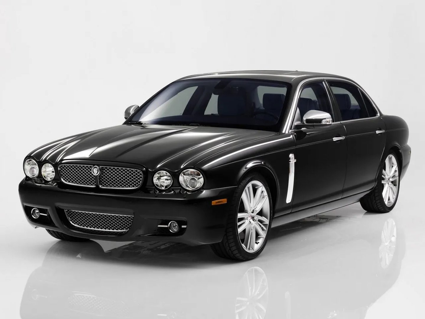 Jaguar XJR 3 generation, restyling  Sedan