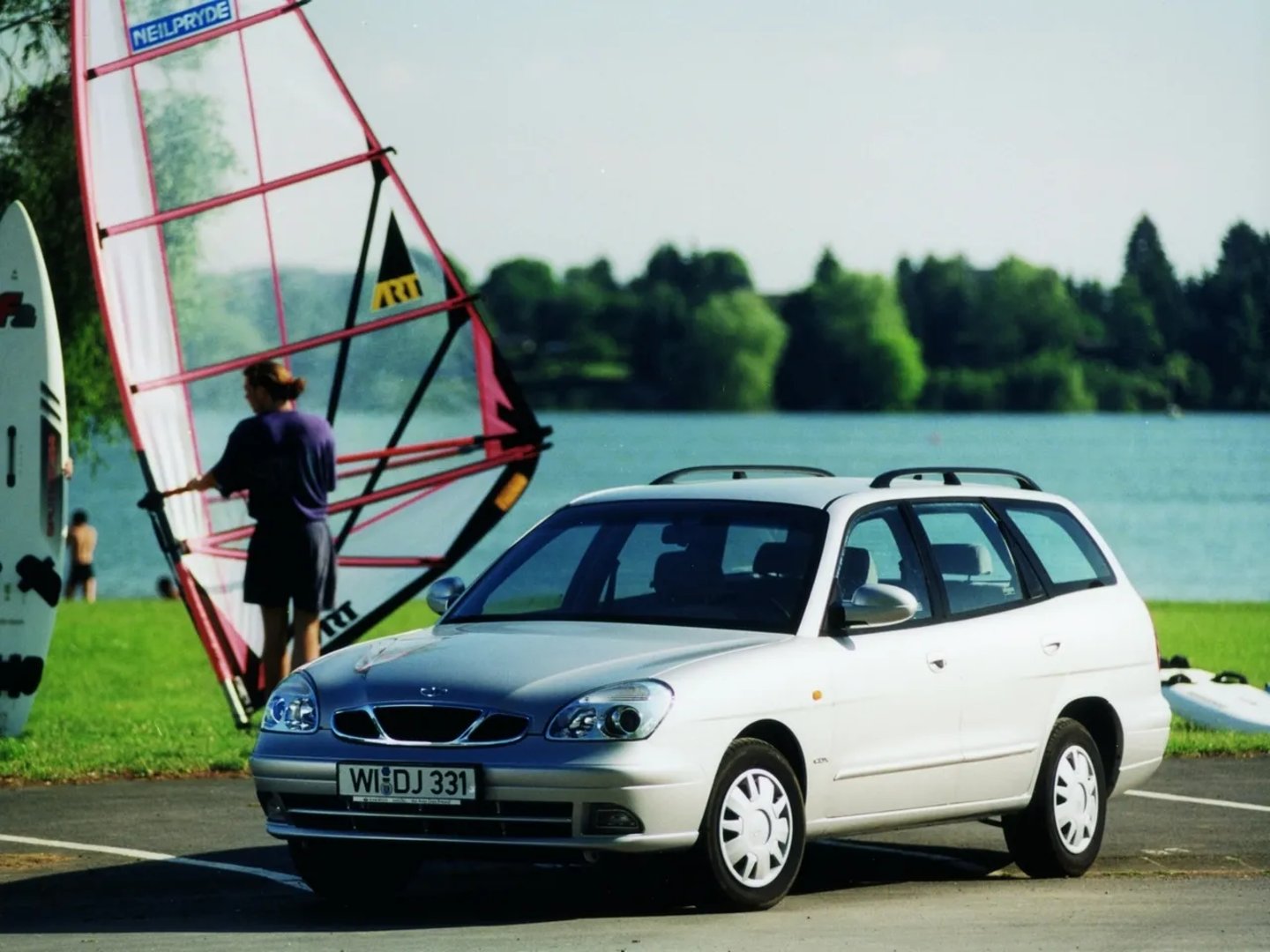 Daewoo Nubira 2 generation  Estate 5-door