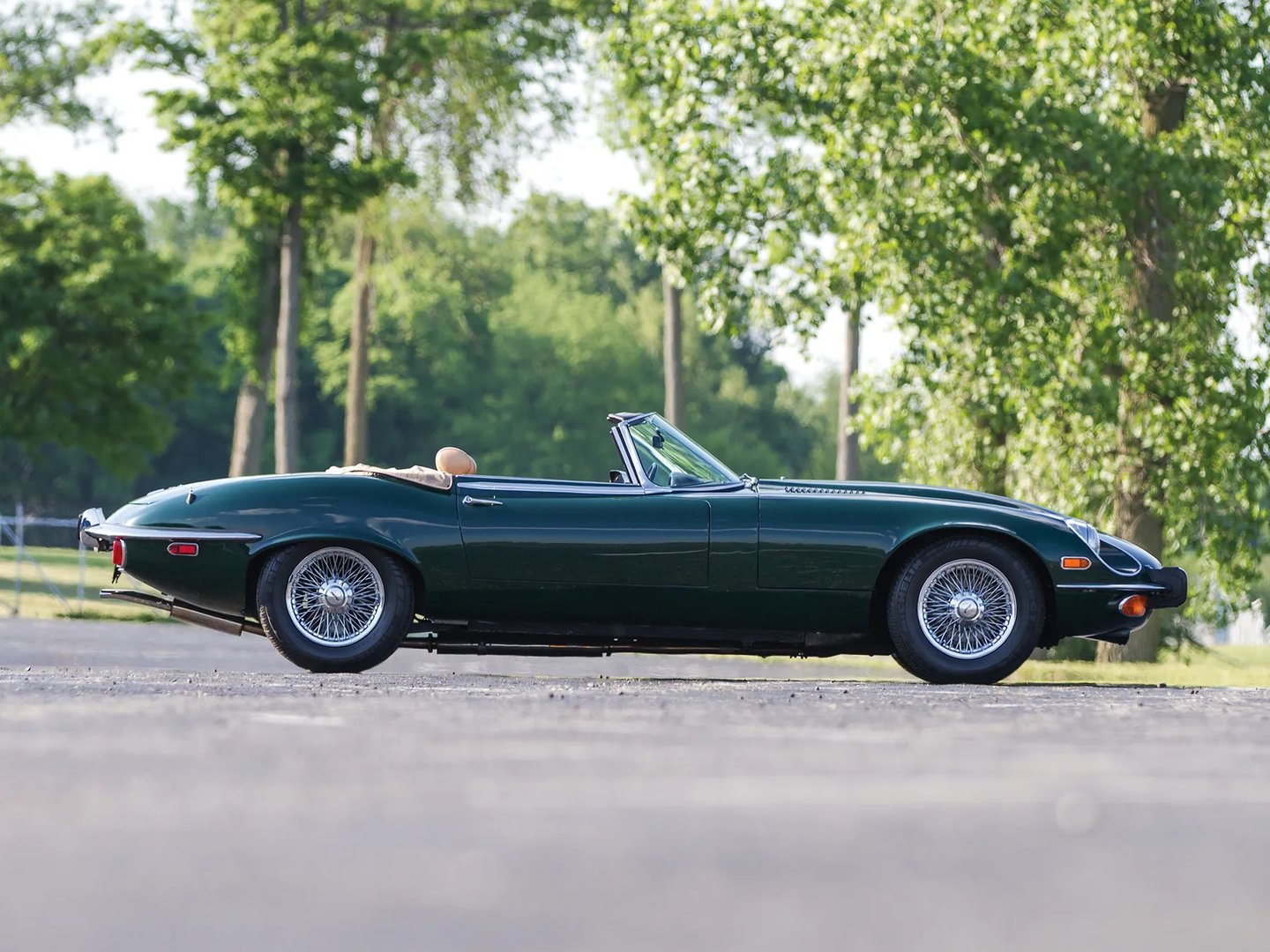 Jaguar_E-type_3_generation__Cabrio__13.jpg