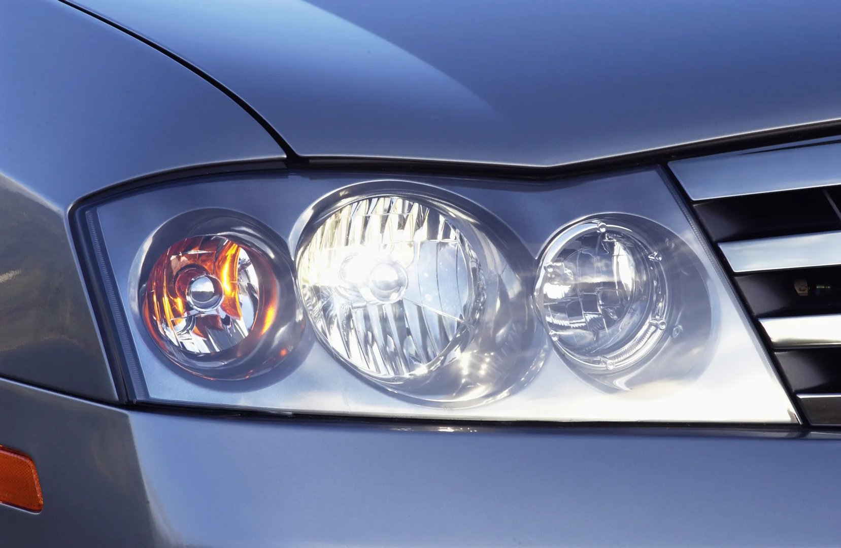 Infiniti_M_2_generation__Sedan__6.jpg
