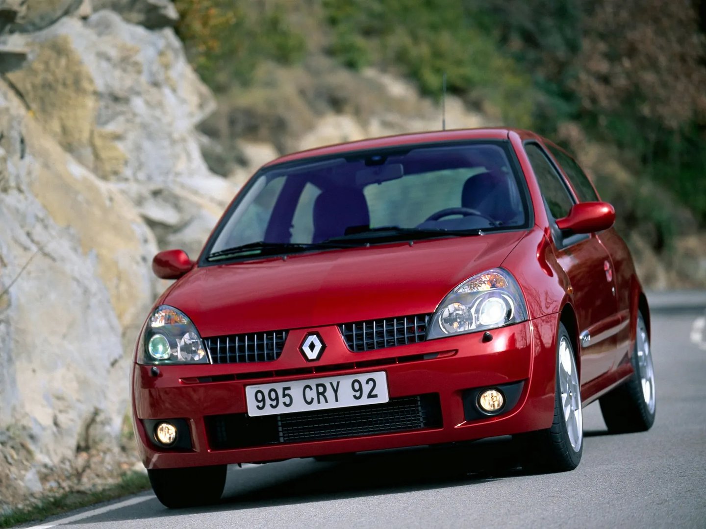 Renault_Clio_RS_2_generation_restyling__Mini_3-doors__7.jpg