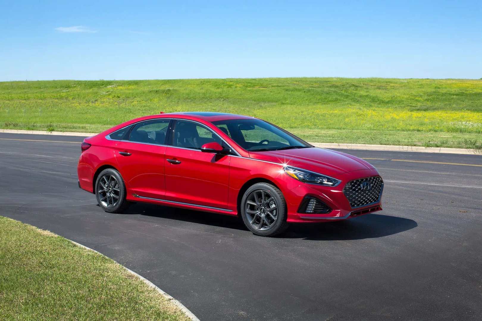 Hyundai_Sonata_7_generation_restyling__Sedan__3.jpg