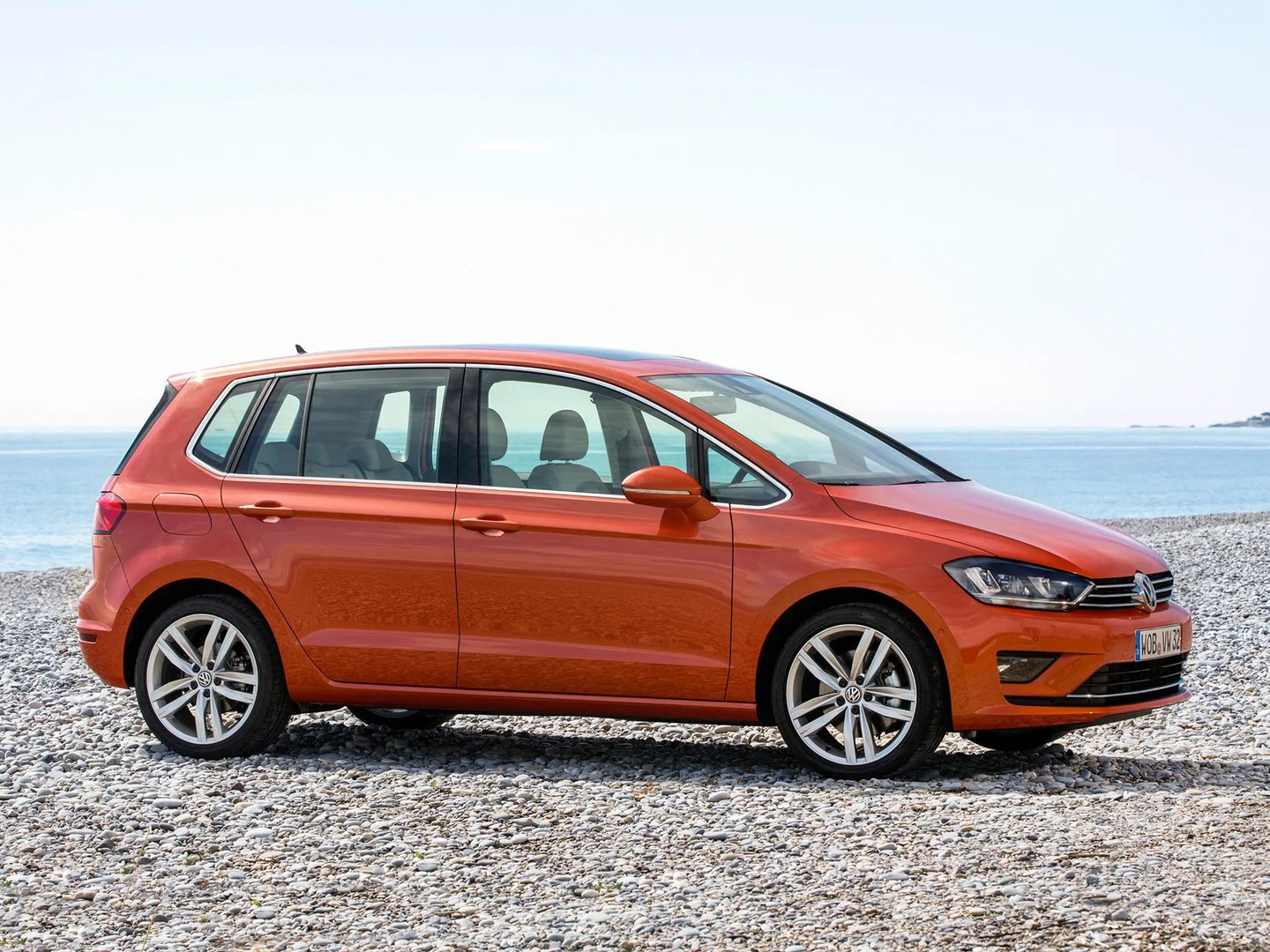 Volkswagen_Golf_Sportsvan_1_generation__Compact_Van__6.jpg