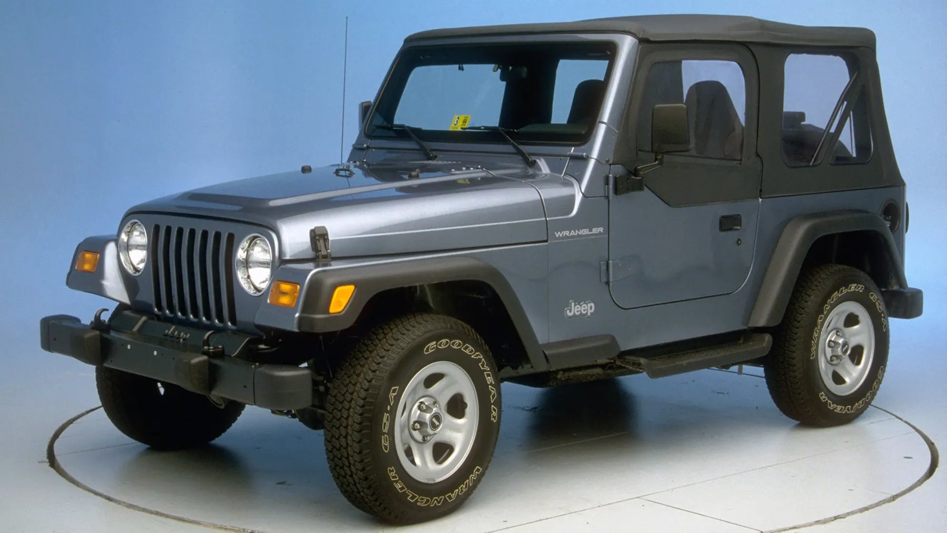 Jeep_Wrangler_2_generation__SUV_cabriolet__10.jpg