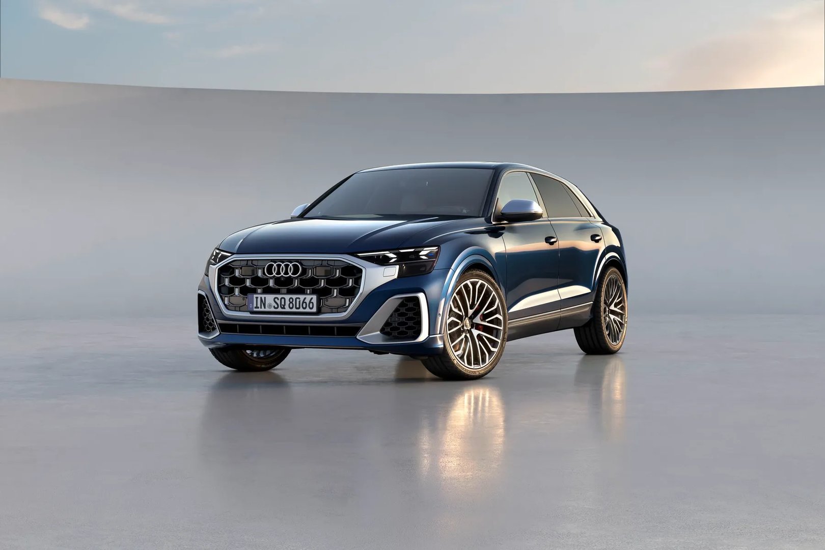 Audi_SQ8_1_generation_restyling_1__SUV_5-doors__1.jpg
