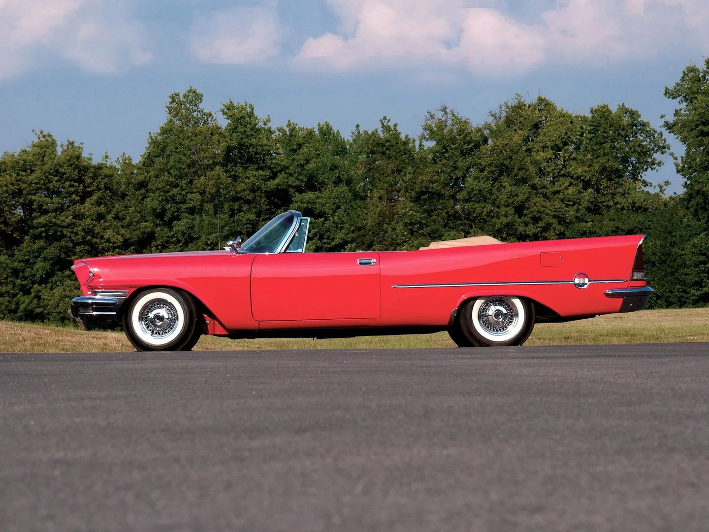 Chrysler_300_Letter_Series_3_generation__Cabrio__4.jpg