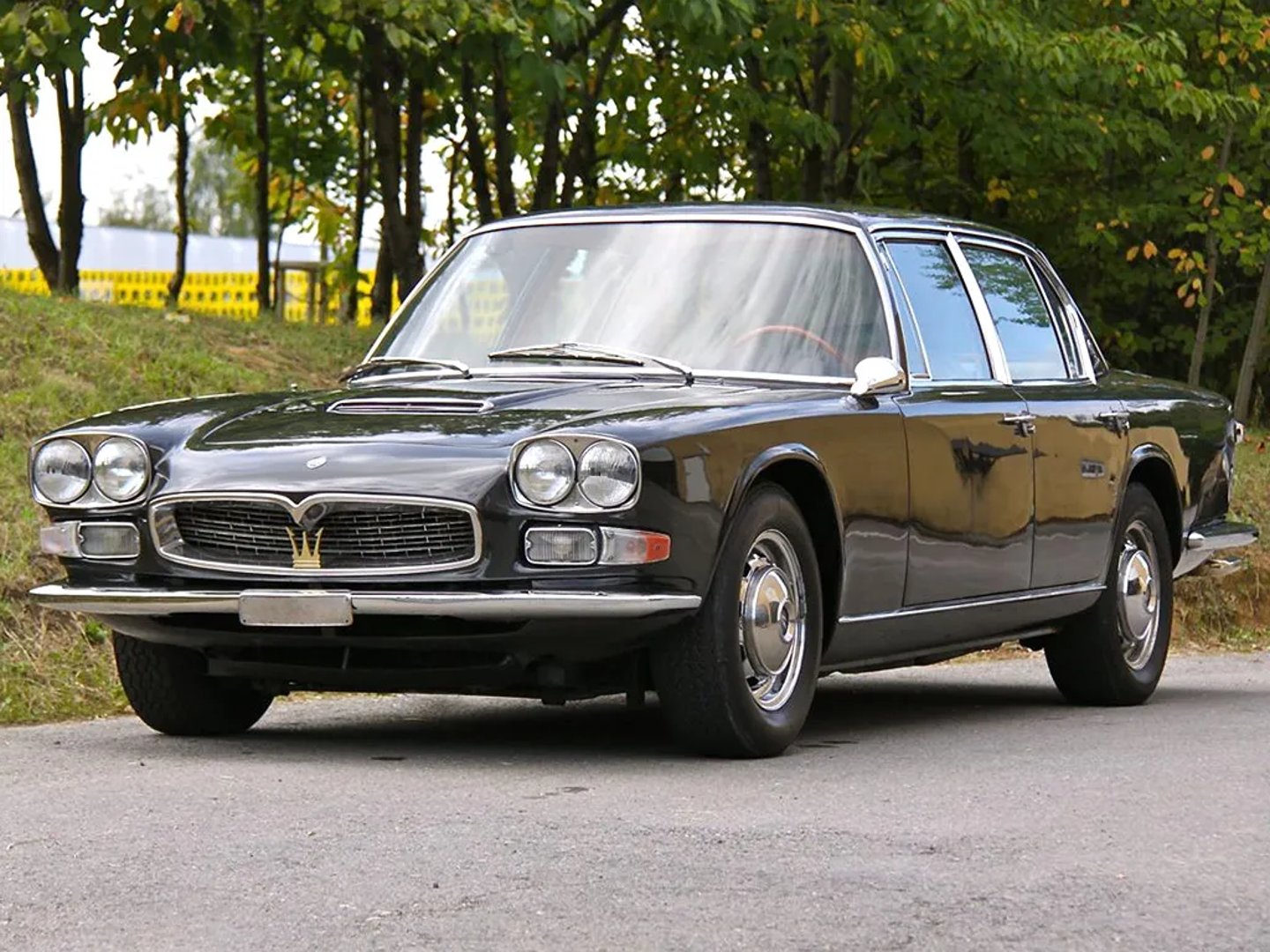 Maserati_Quattroporte_1_generation_restyling__Sedan__4.jpg
