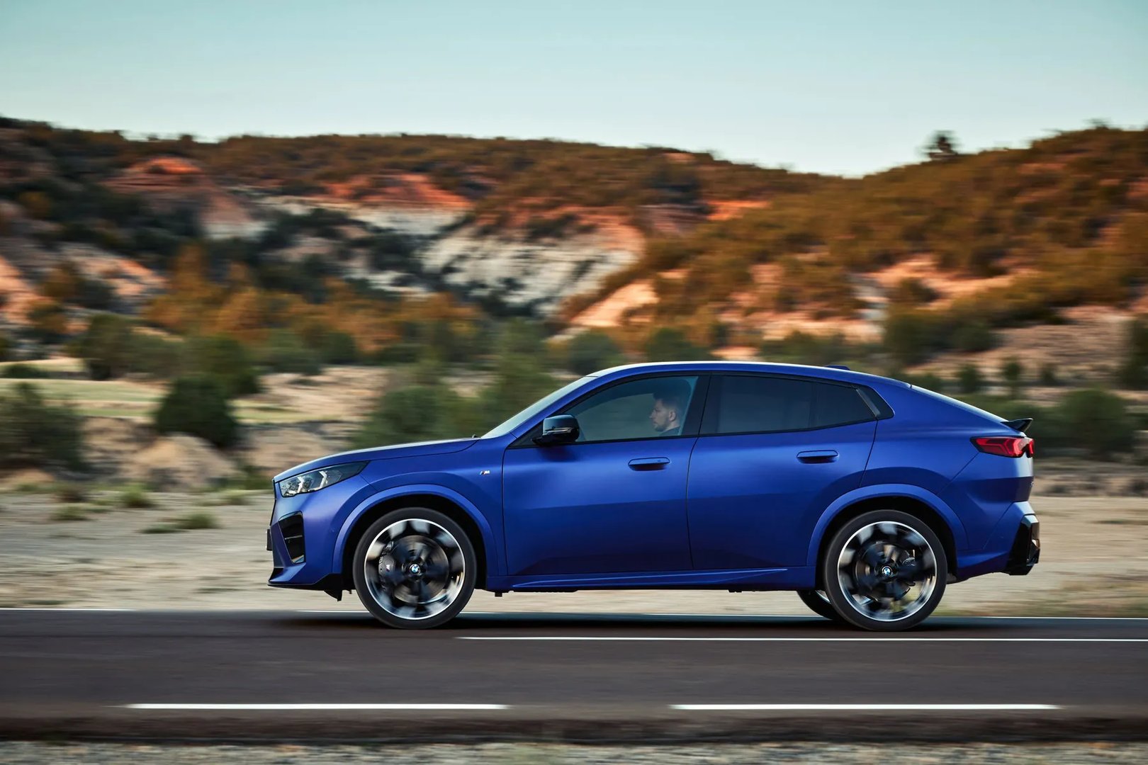 BMW_X2_2_generation__SUV_5-doors__8.jpg