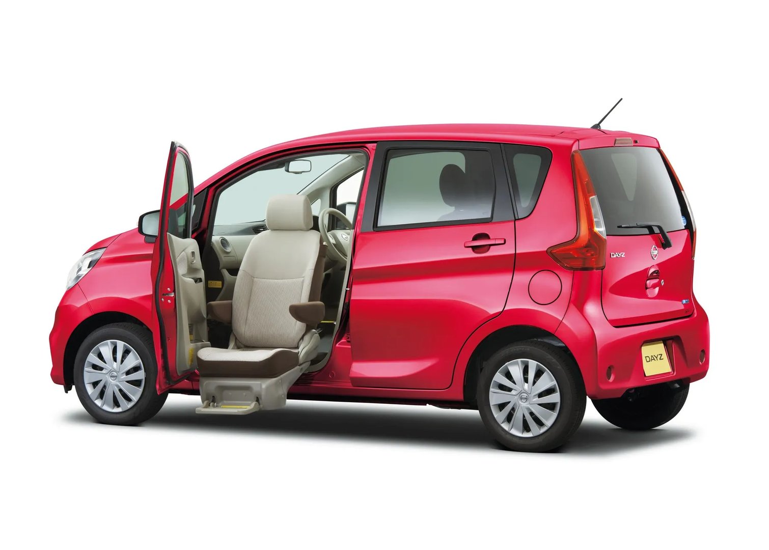 Nissan_Dayz_1_generation_restyling__Mini_5-doors__1.jpg