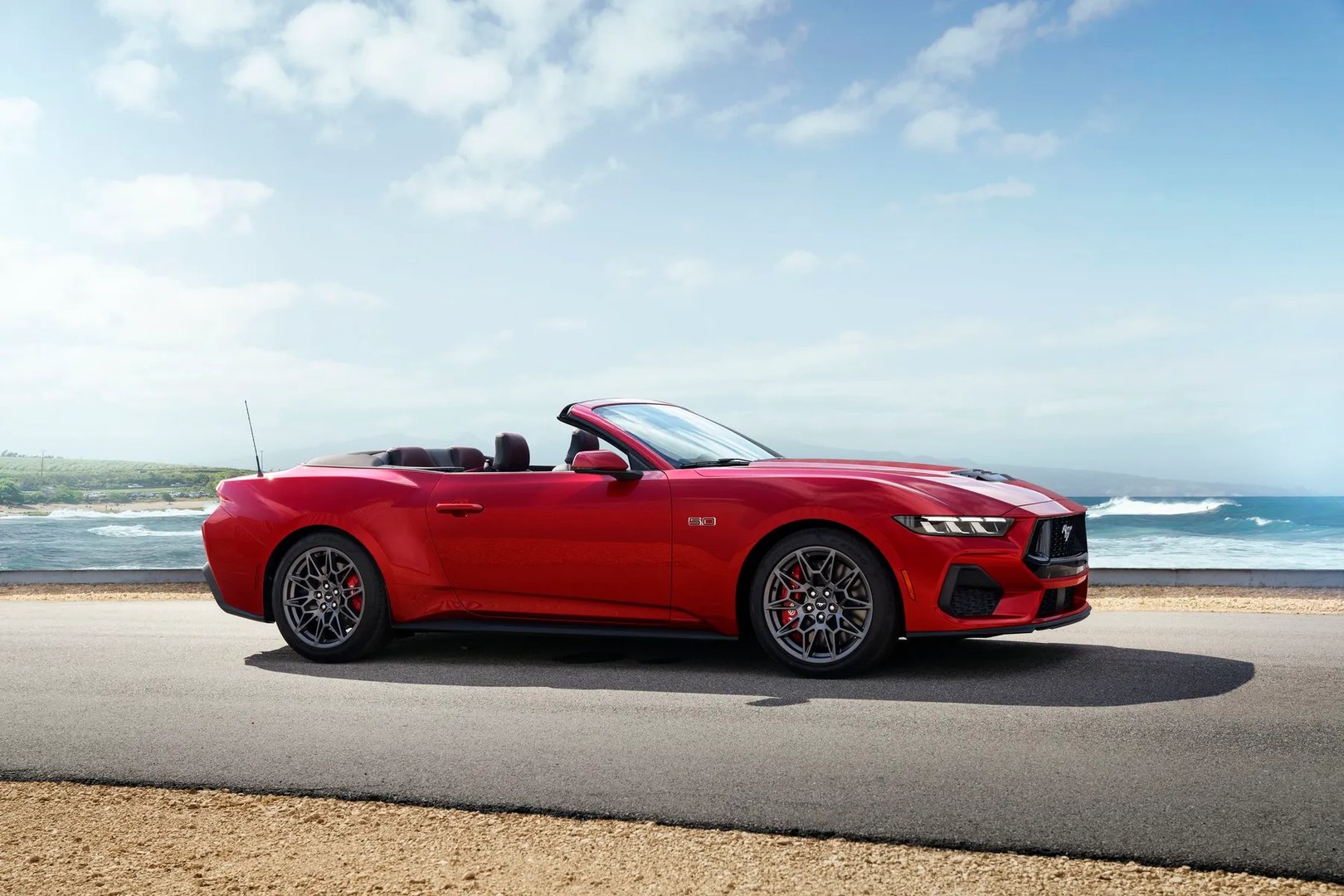 Ford_Mustang_7_generation__Cabrio__1.jpg