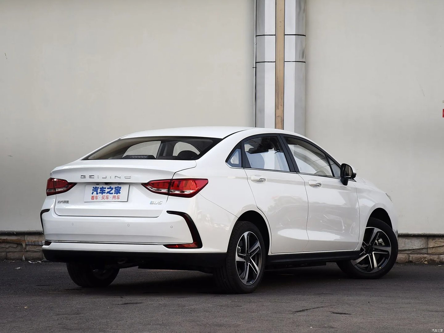 baic_EU5_1_generation_restyling__Sedan__2.jpg