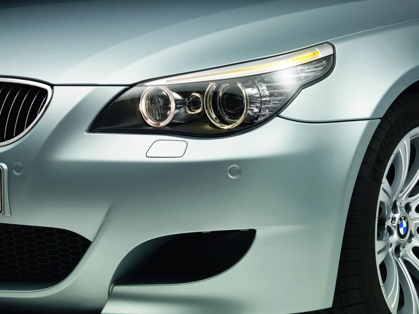 BMW_M5_4_generation__Sedan__5.jpg