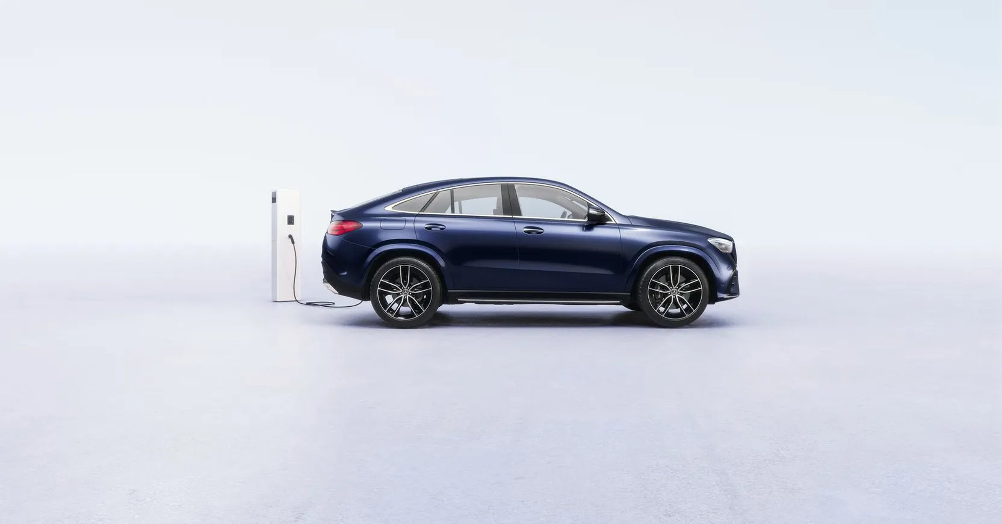Mercedes_GLE_Coupe_2_generation_restyling__SUV_Coupe__3.jpg