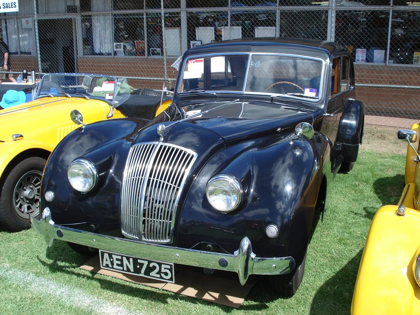 AC_2-Litre_1_generation__Sedan__2.jpg