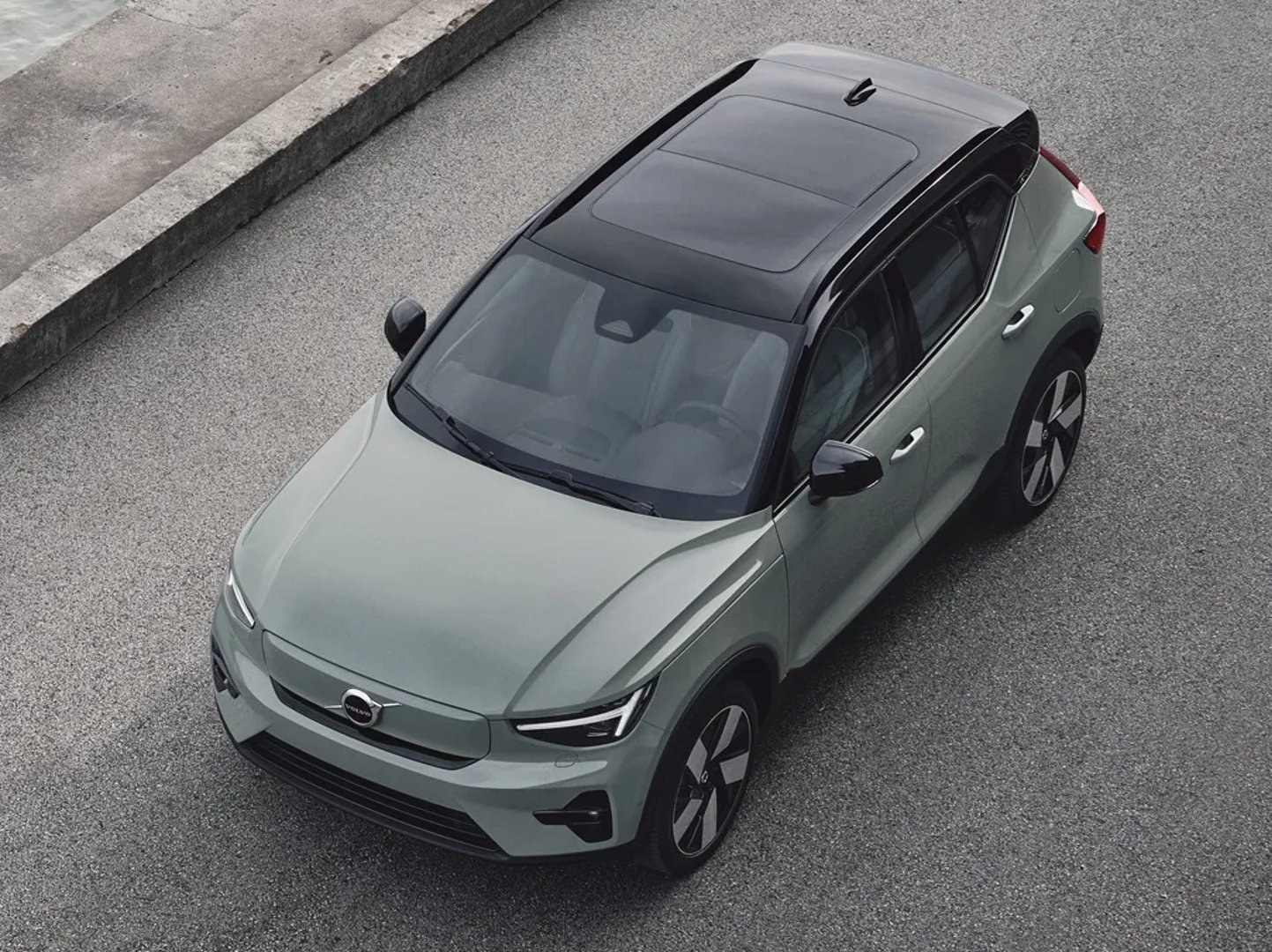 Volvo_XC40_1_generation_restyling_1__SUV_5-doors__7.jpg