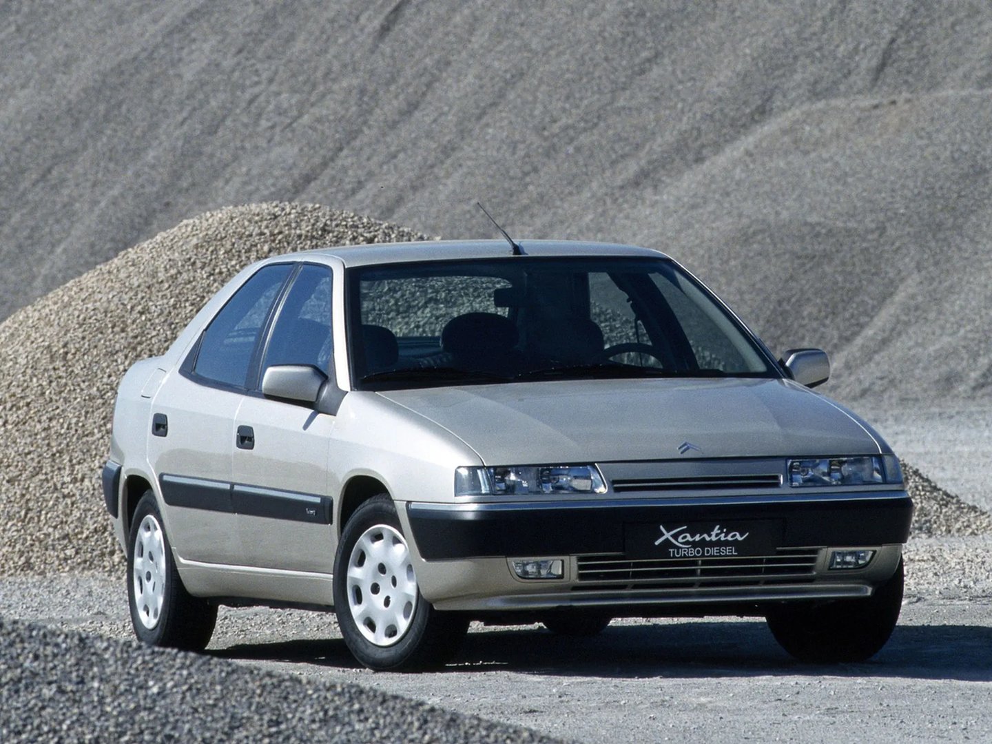 Citroen_Xantia_1_generation__Hatchback_5-door__9.jpg