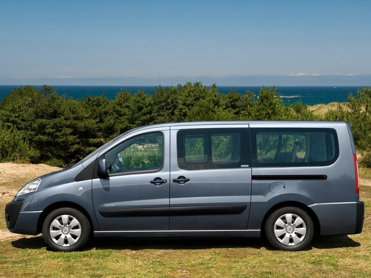 Citroen_Jumpy_2_generation__Minivan_Long__8.jpg