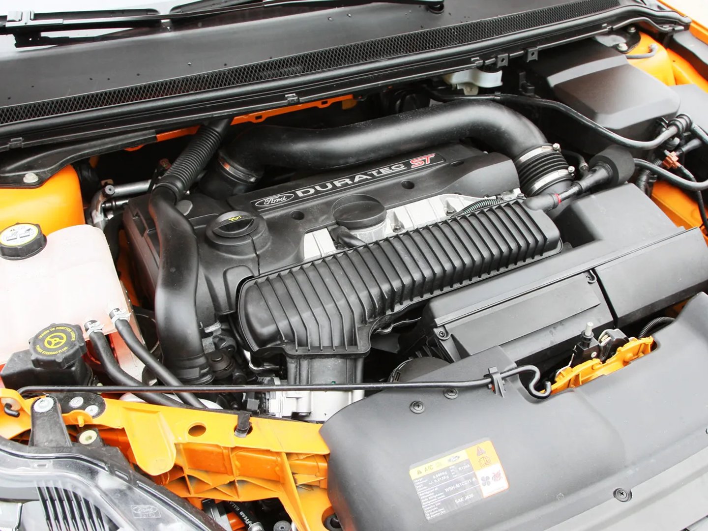 Ford_Focus_ST_2_generation_restyling__Hatchback_3-door__12.jpg