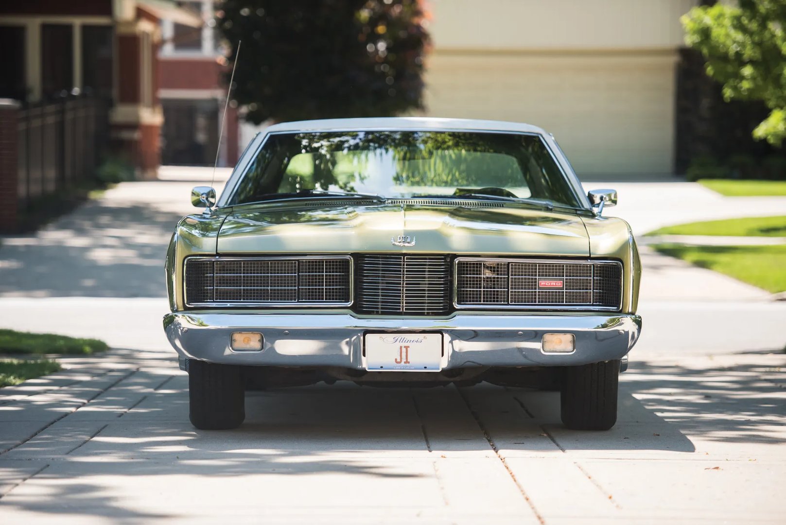 Ford_Galaxie_(USA)_4_generation__Sedan_Hardtop__3.jpg