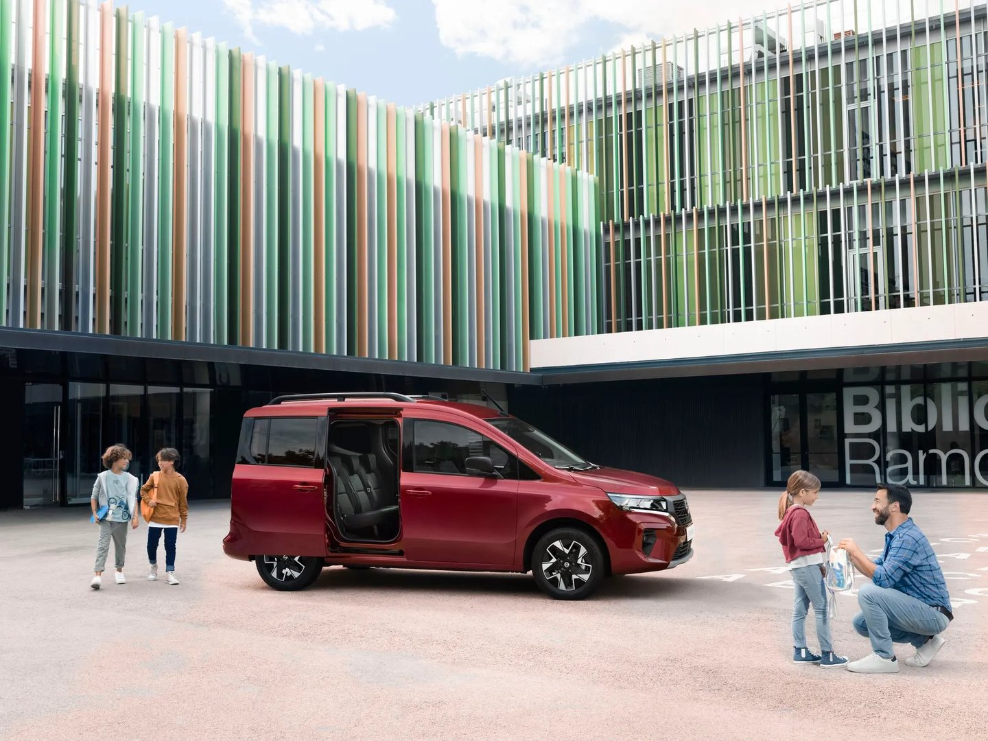 Nissan_Townstar_1_generation__Compact_Van__3.jpg