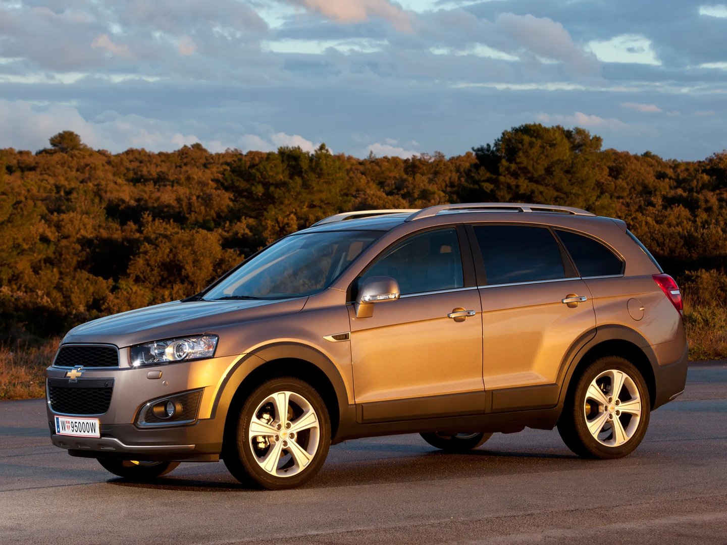 Chevrolet_Captiva_1_generation_restyling_2__SUV_5-doors__3.jpg