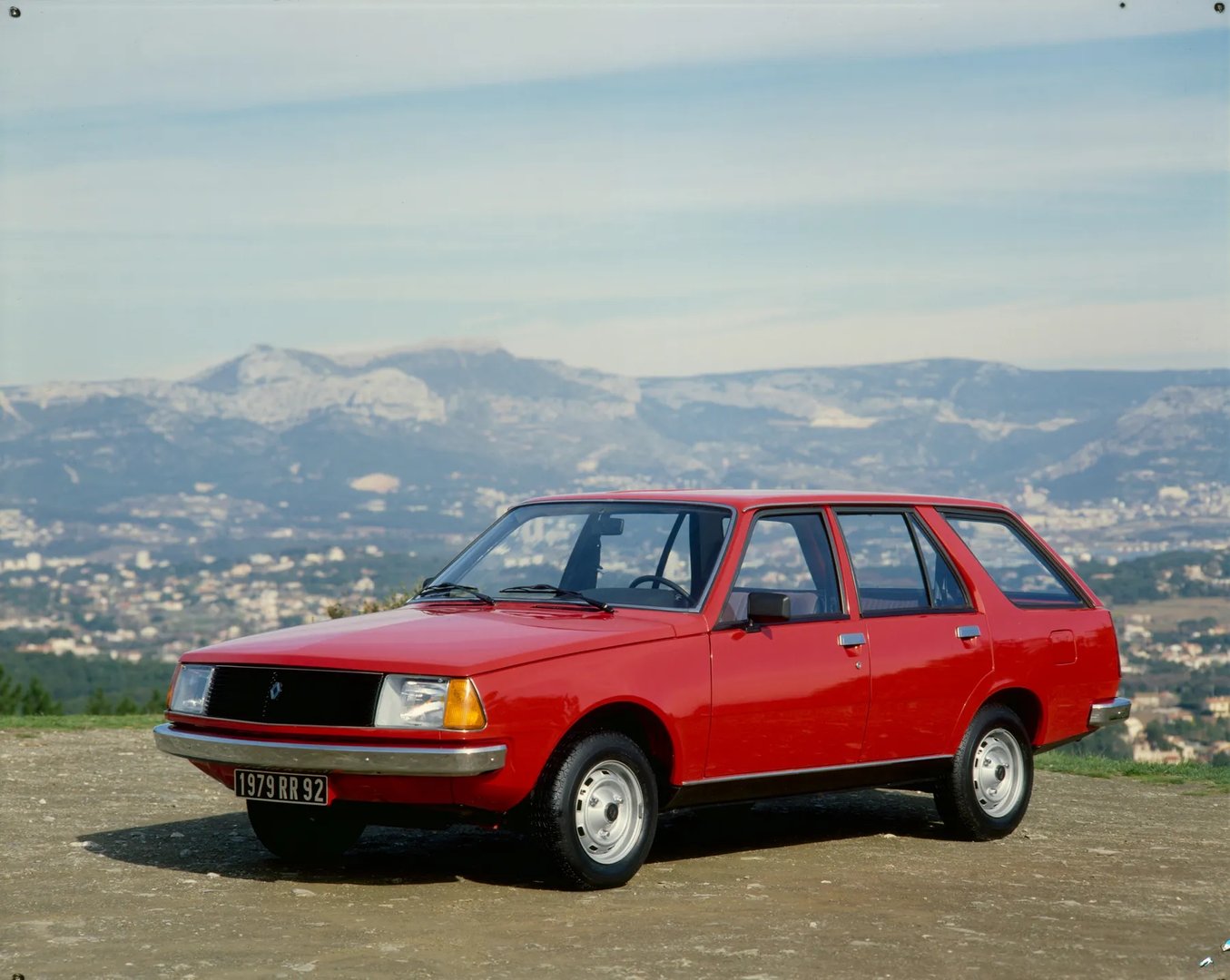 Renault_18_1_generation__Estate_5-door__3.jpg