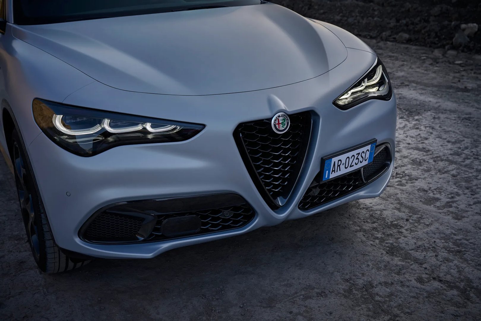 Alfa Romeo_Stelvio_1_generation_restyling_2__SUV_5-doors__12.jpg