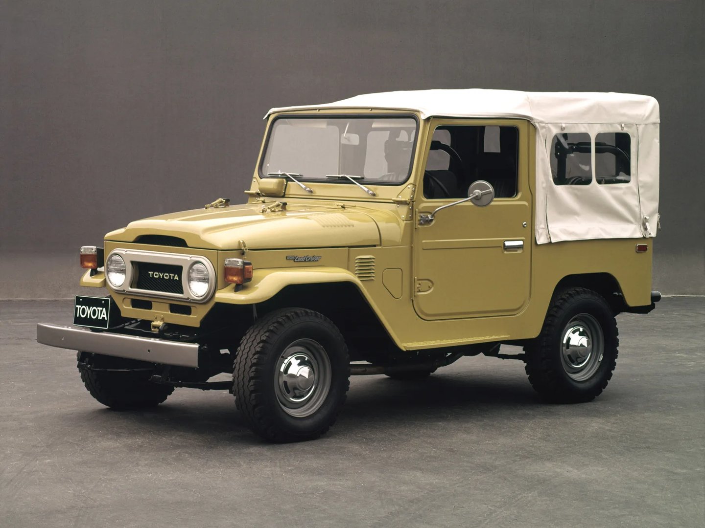 Toyota LC 5 generation  SUV cabriolet