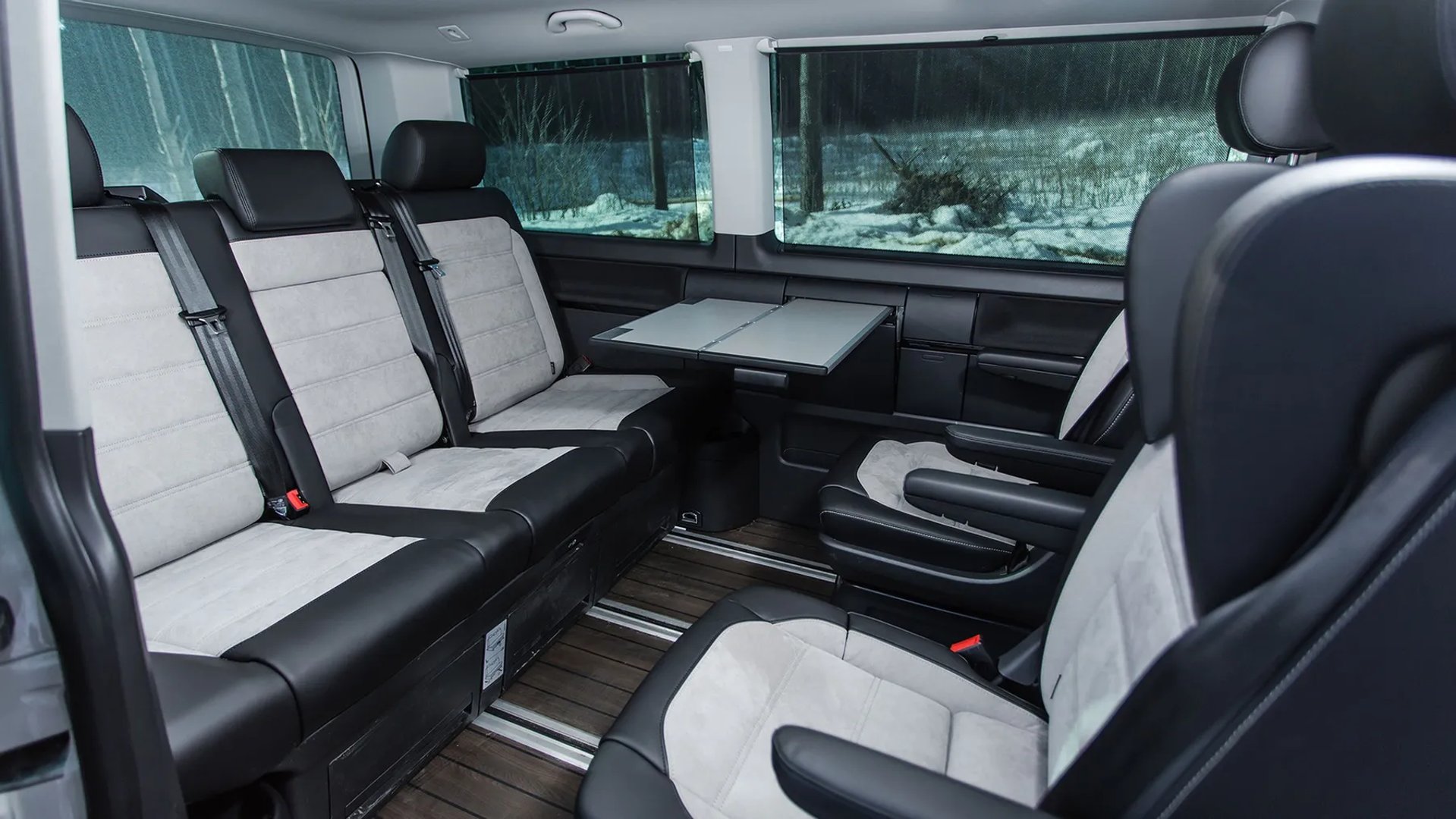 Volkswagen_Multivan_6_generation_restyling__Minivan_Long__5.jpg