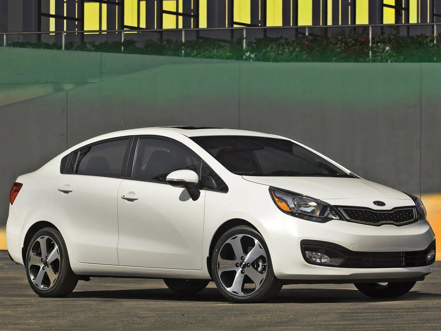 Kia_Rio_3_generation__Sedan__2.jpg