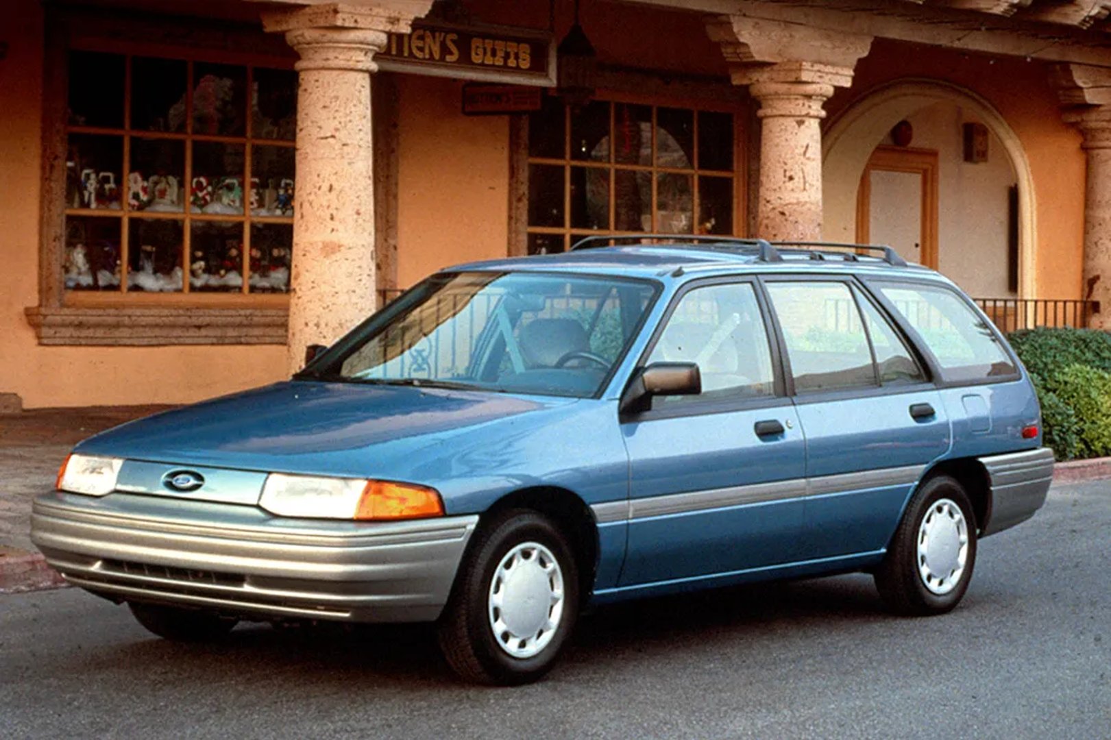 —  Estate 5-door