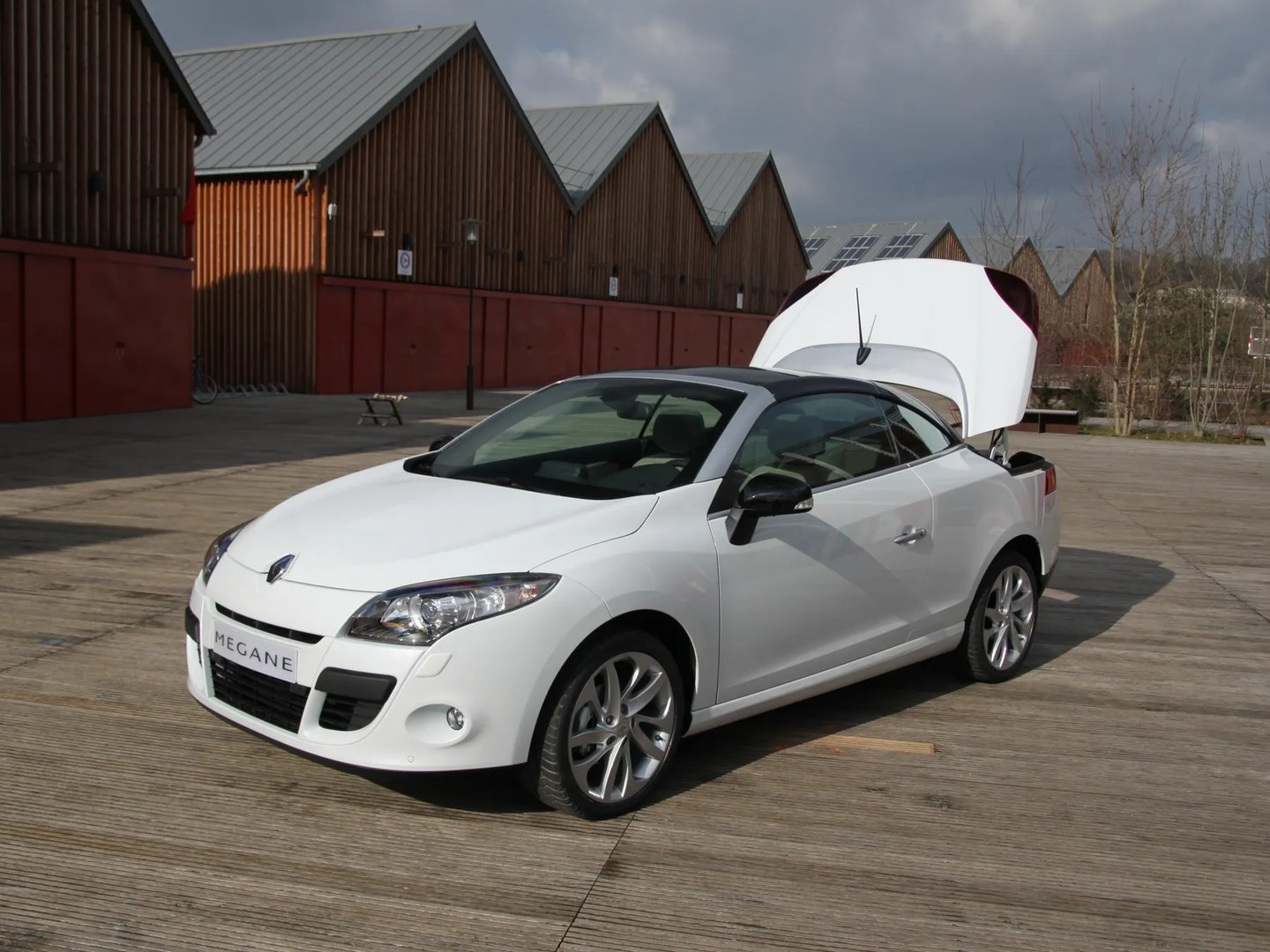 Renault_Megane_3_generation__Cabrio__9.jpg