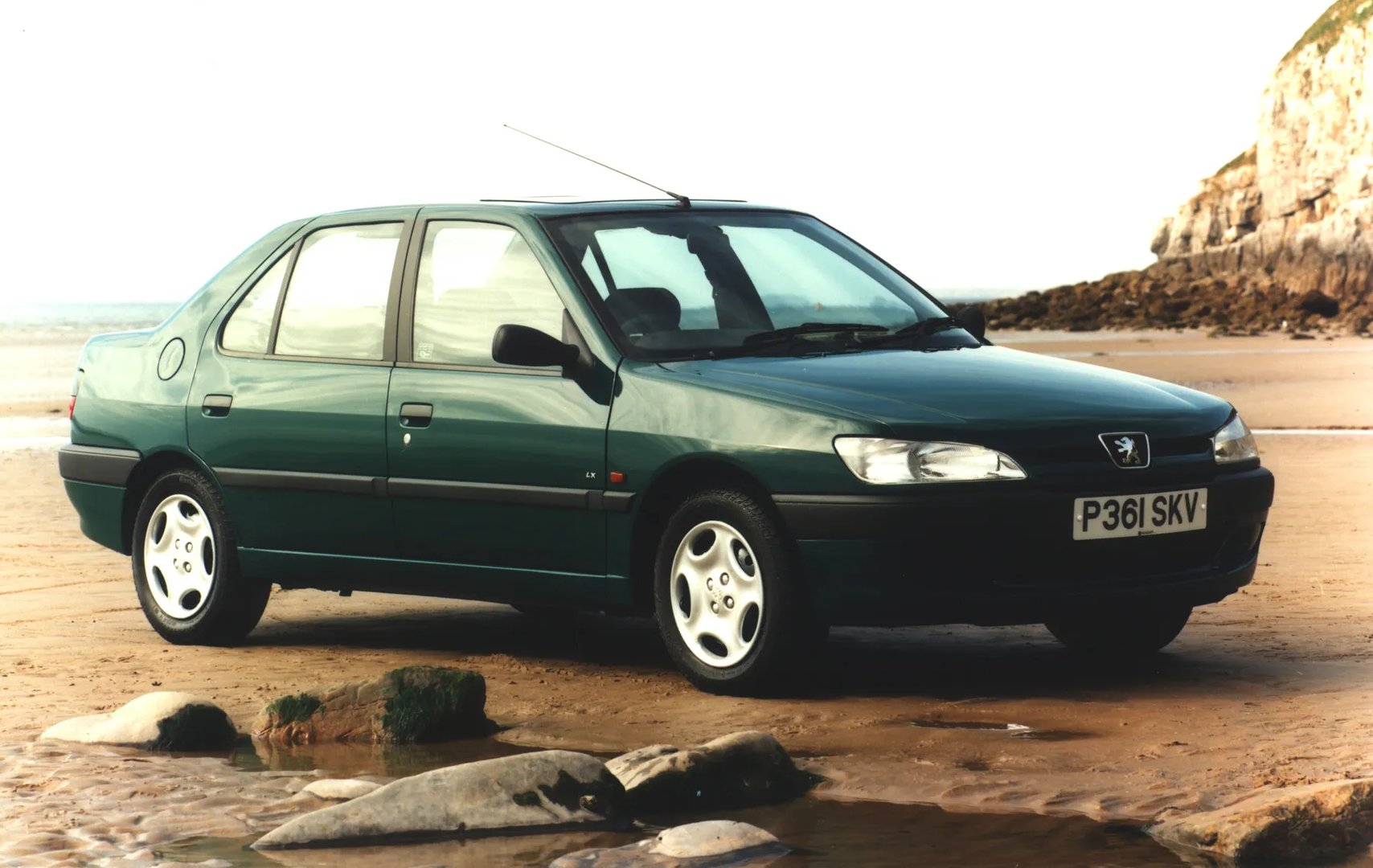 Peugeot_306_1_generation__Sedan__6.jpg