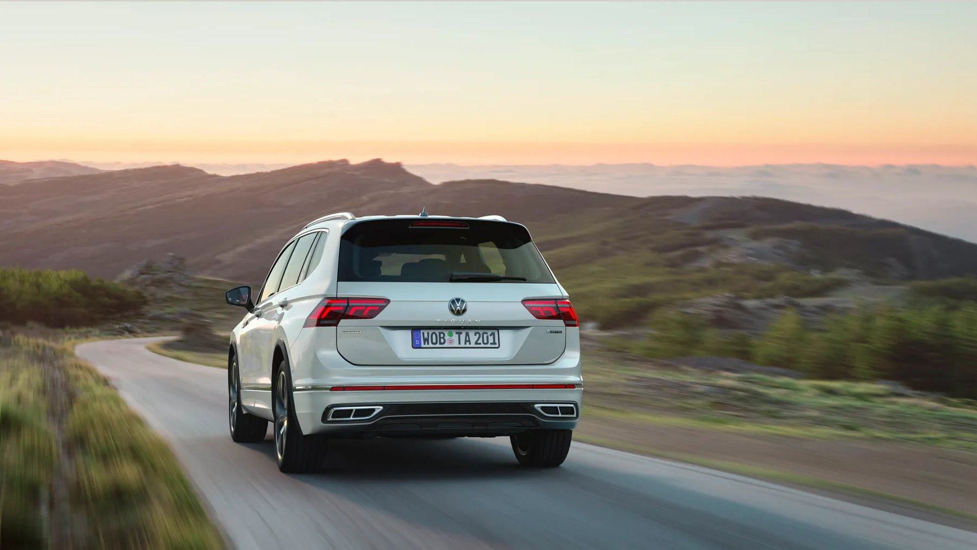 Volkswagen_Tiguan_Allspace_2_generation_restyling__SUV_5-doors__7.jpg