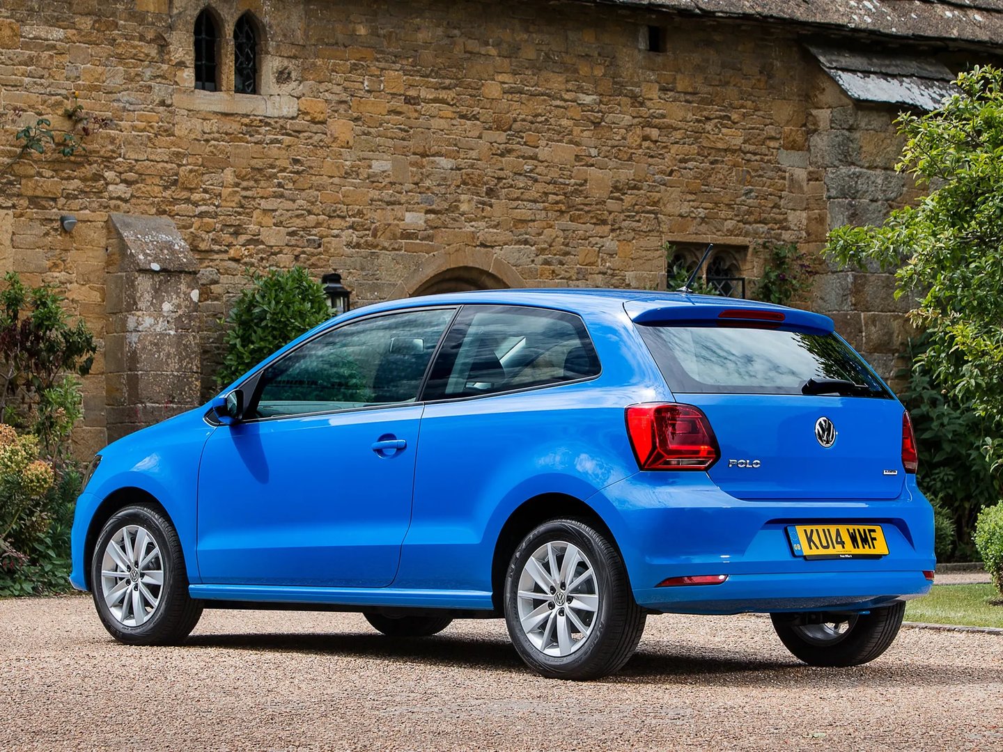Volkswagen_Polo_5_generation_restyling__Mini_3-doors__5.jpg