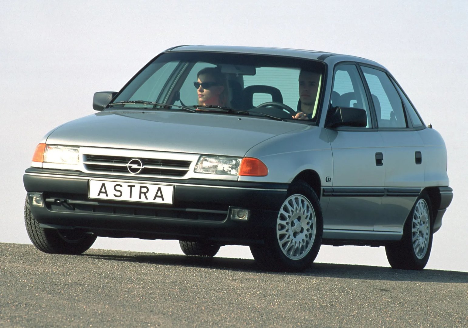 Opel_Astra_1_generation__Sedan__2.jpg