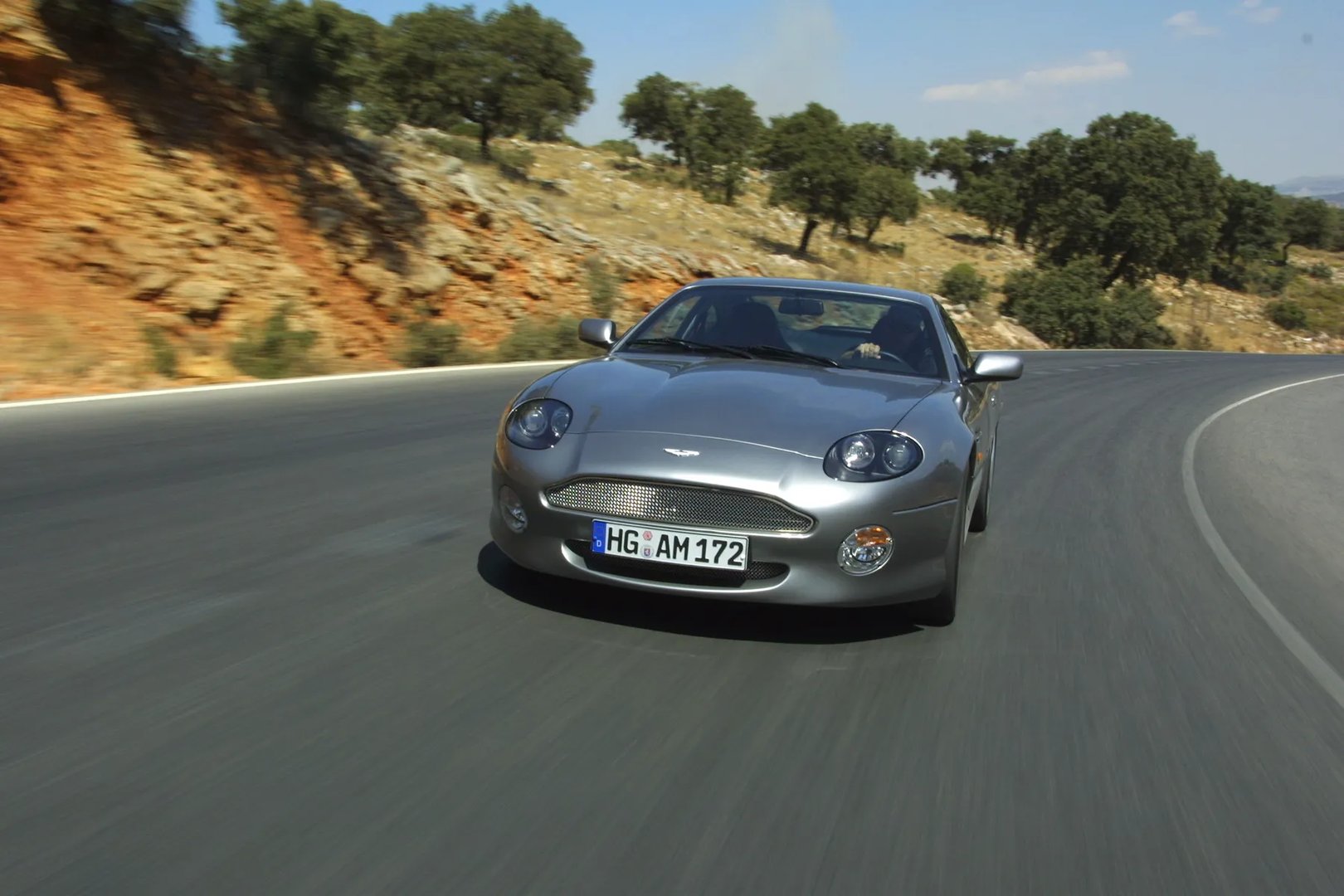 Aston Martin_DB7_1_generation_restyling__Coupe__4.jpg