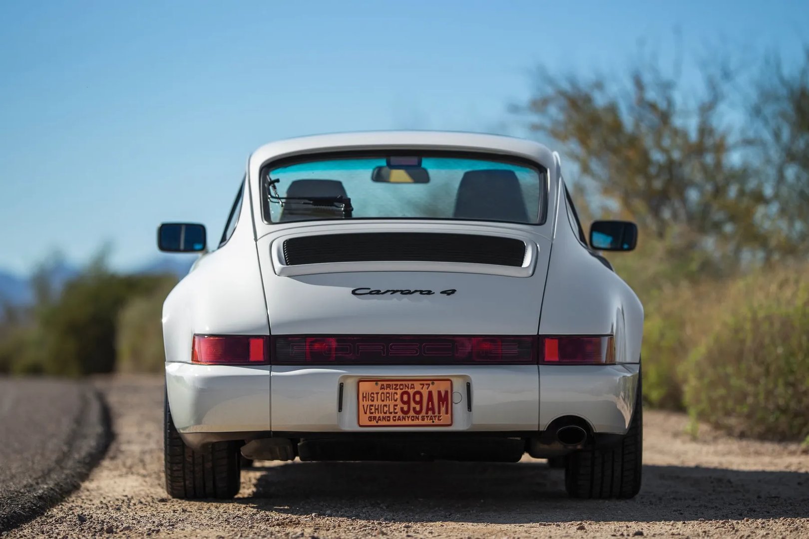 Porsche_911_3_generation__Coupe__10.jpg